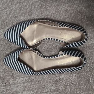 BCBG striped flat
